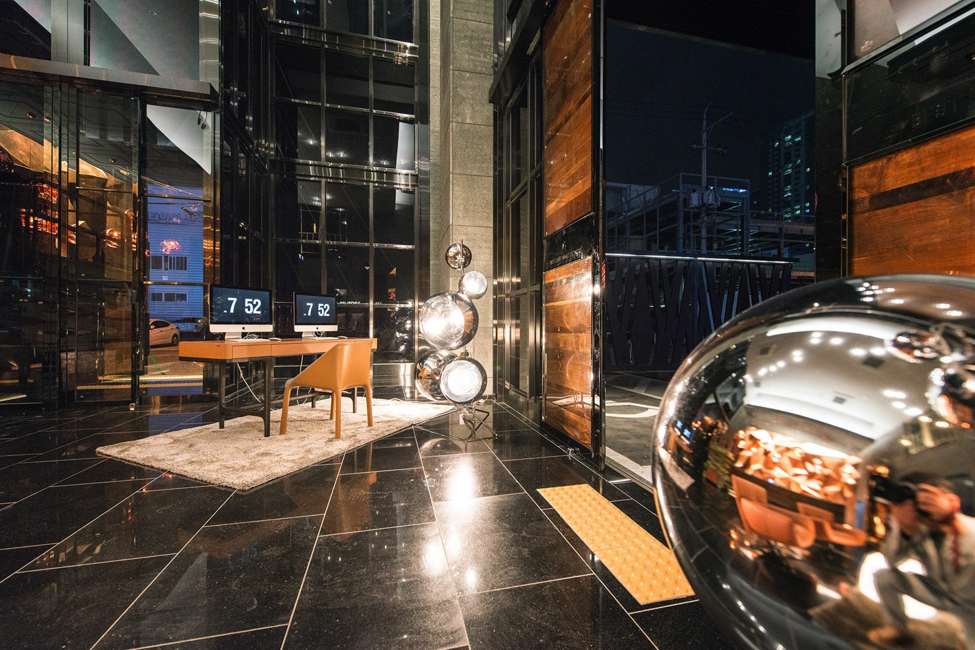 Best Louis Hamilton Hotel Changwon Exterior photo